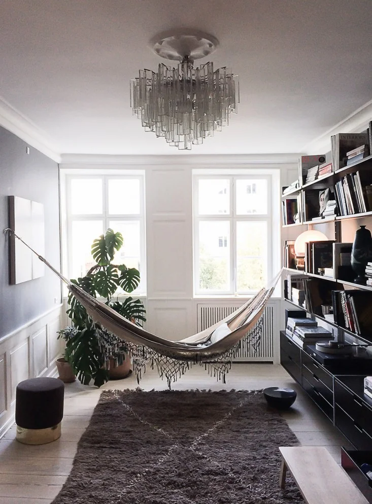 Bed Alternatives: Hammock Bed